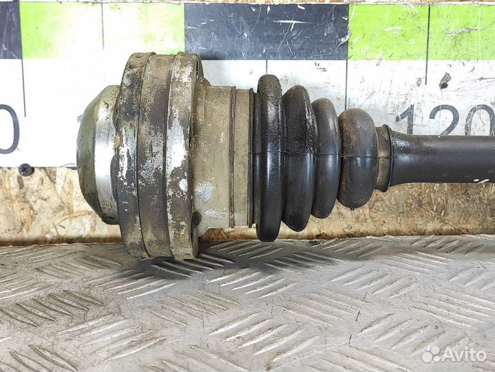 Полуось передняя левая Volkswagen Transporter T5