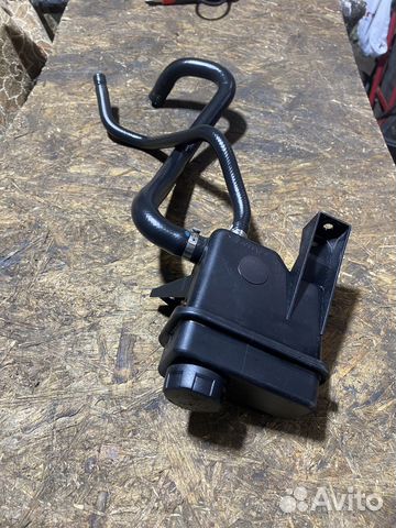 Бачок гур mitsubishi carisma