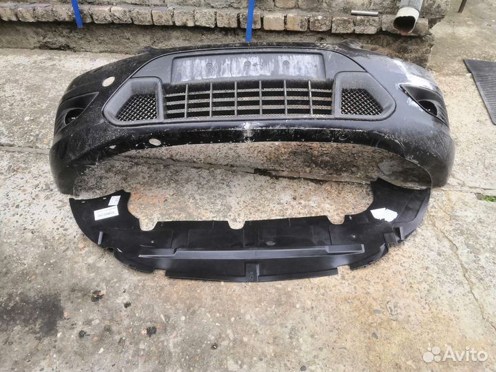 Бампер с решеткой передний б/у после ремонта