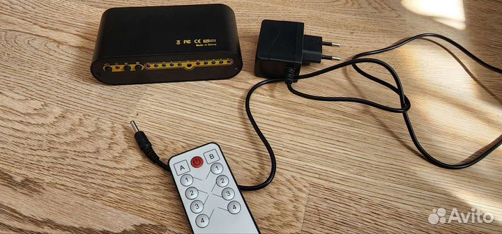 Оптический цифровой переключатель Tosilink 4x2