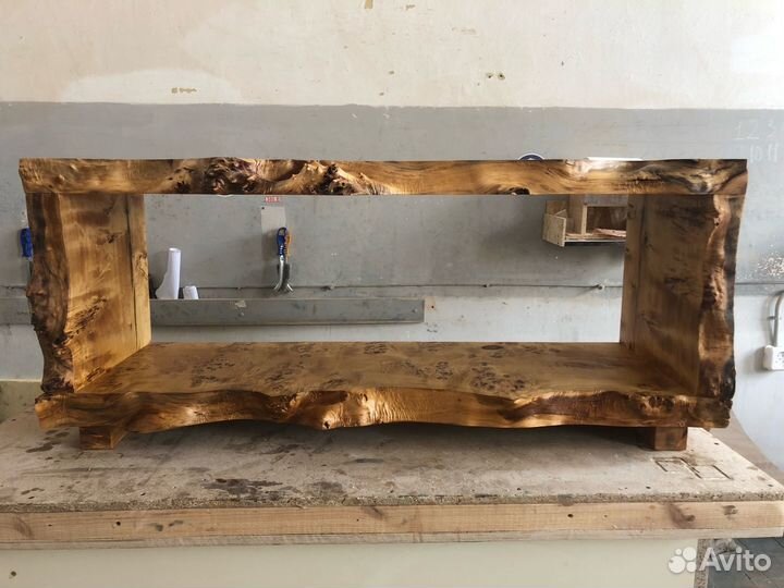 Тумба под тв из слэба дерева со смолой