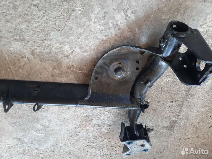 Задняя балка на renault logan 2