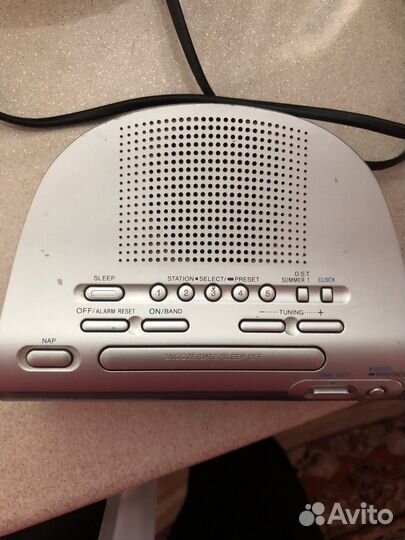 Часы будильник sony