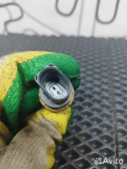 Датчик температуры охлаждающей жидкости Volkswagen