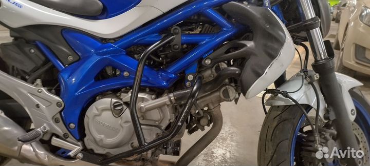 Мотоцикл Suzuki SFV 400 Gladius