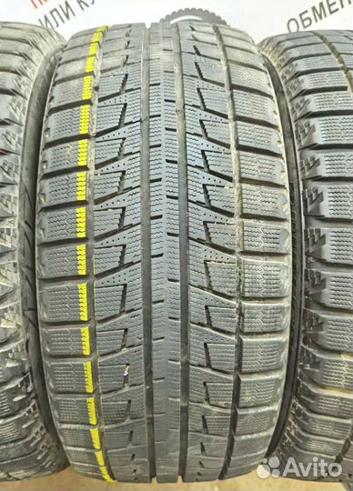 Bridgestone Blizzak Revo2 235/50 R18 98V