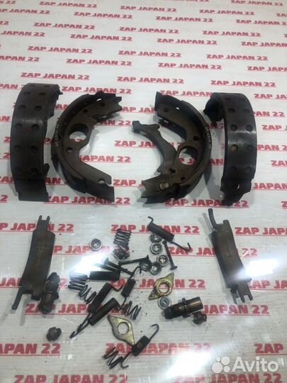 Механизм стояночного тормоза Mitsubishi Challenger