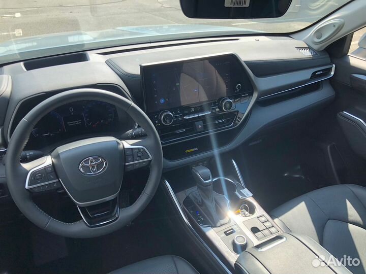 Toyota Highlander 2.4 AT, 2023, 32 км