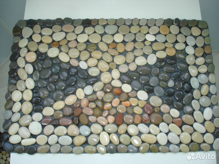 Коврик из морских камешков