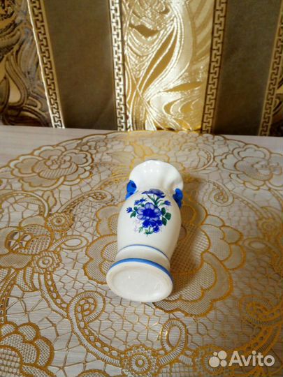 Миниатюрная керамическая вазочка
