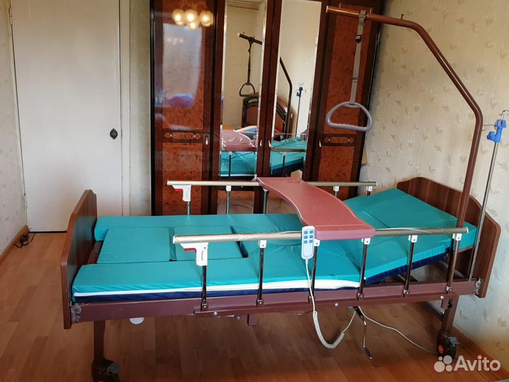 Медицинская кровать для лежачих больных met remeks