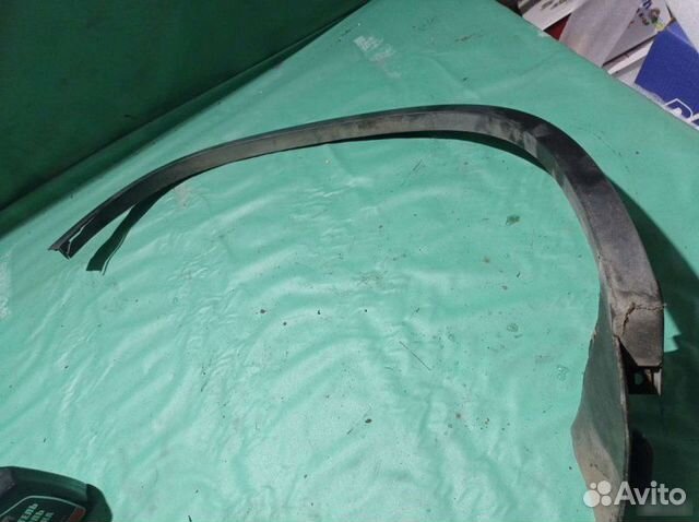 Молдинг крыла задний правый Volkswagen Tiguan