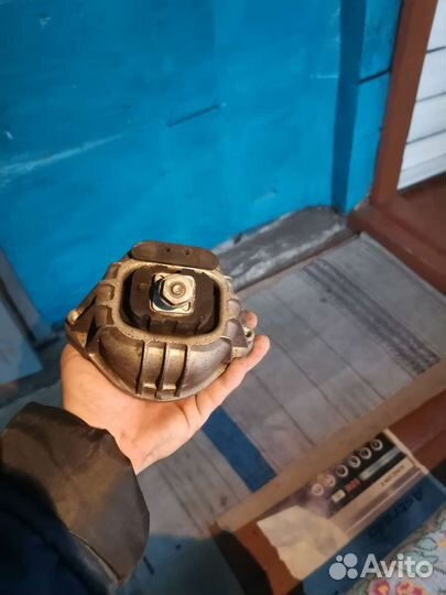 Подушка двигателя BMW E90