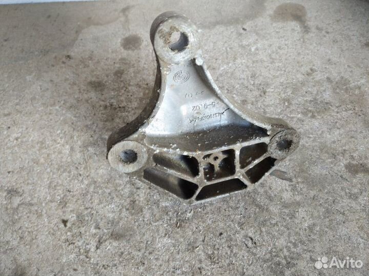 Кронштейн кпп, верх Ford Fusion 2002-2012