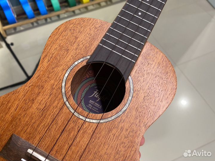 Flight antonia C Укулеле