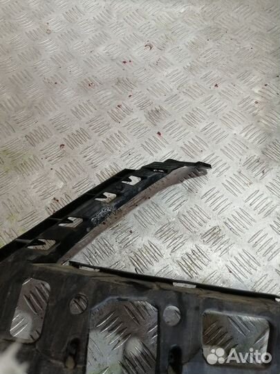 Крепление бампера переднее левое Skoda Octavia 5E