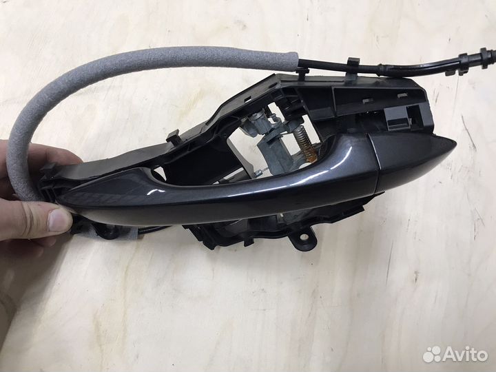 Ручка задней левой двери Passat B8