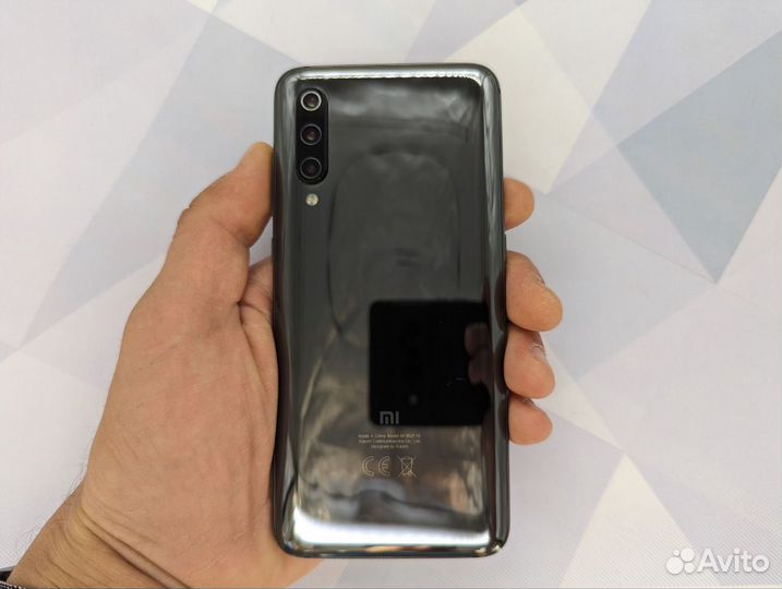 Xiaomi Mi 9, 6/64 ГБ