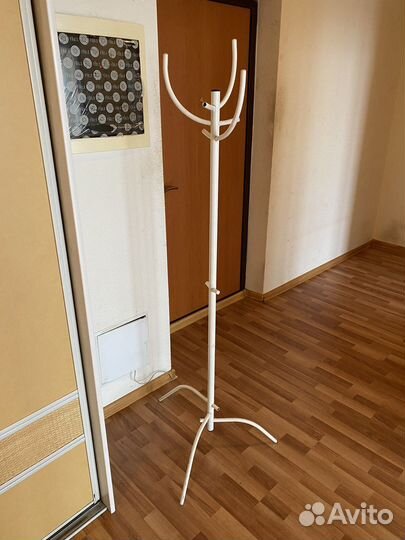 Вешалка напольная