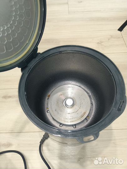 Мультиварка Redmond RMC M252