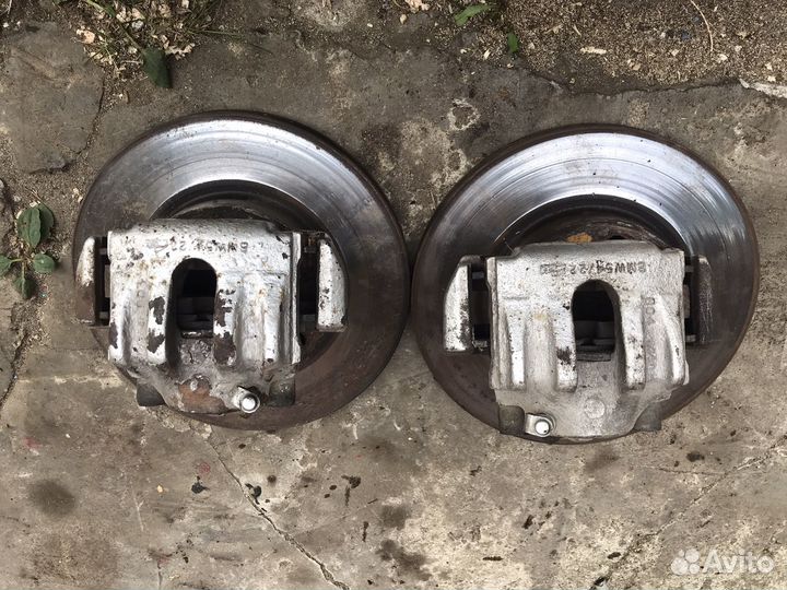 Передние вентилируемые тормоза бмв е36