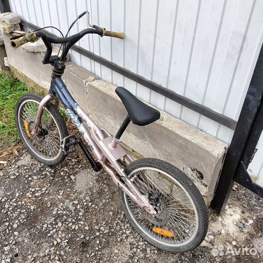 Трюковой велосипед BMX