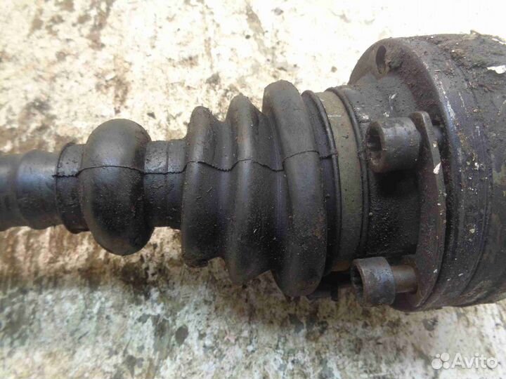 Полуось передняя L Volkswagen T5 T5