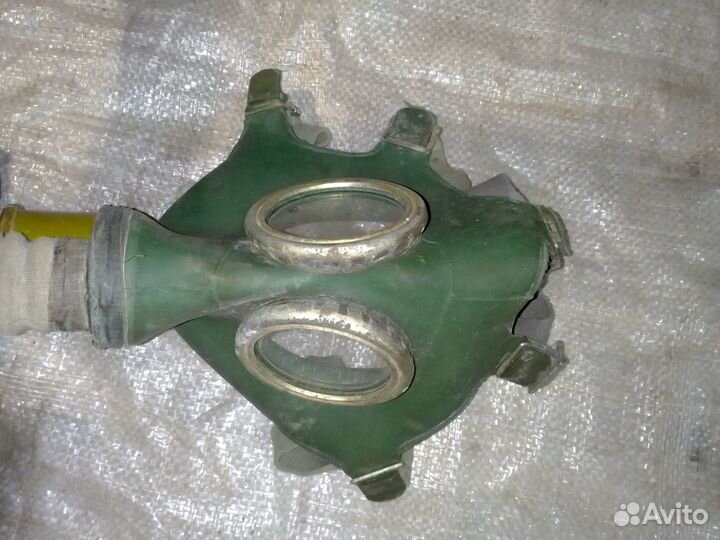 Противогаз гп-4