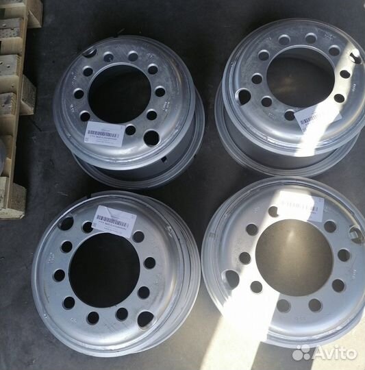 Диск радиус R15на низкорамный трал на шину 8.25R15