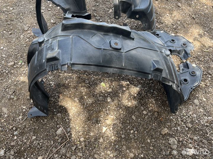 Подкрылки передние Nissan X-trail T-31