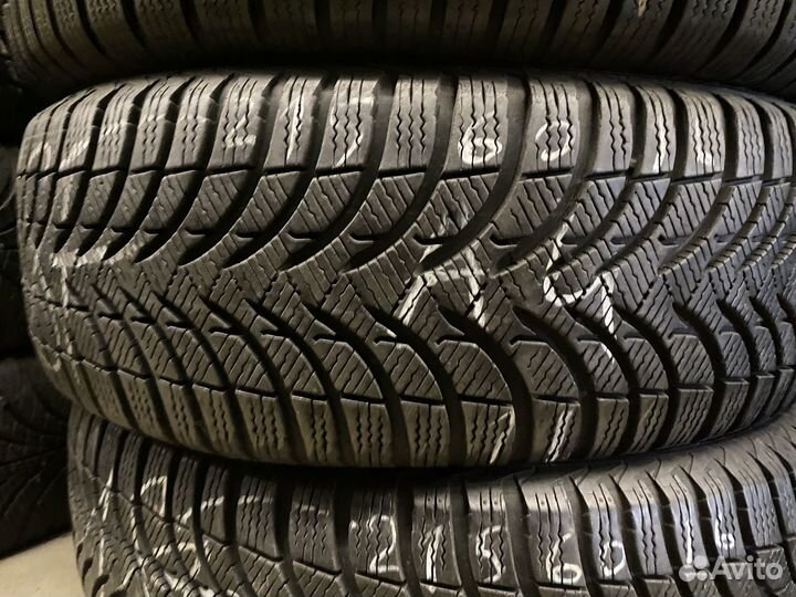 Michelin Alpin 4 215/60 R16