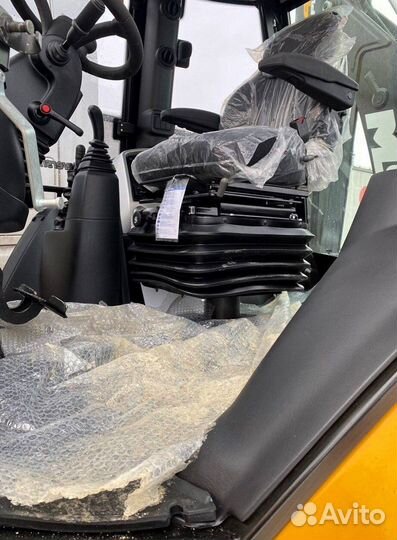 Экскаватор-погрузчик MST M644, 2023