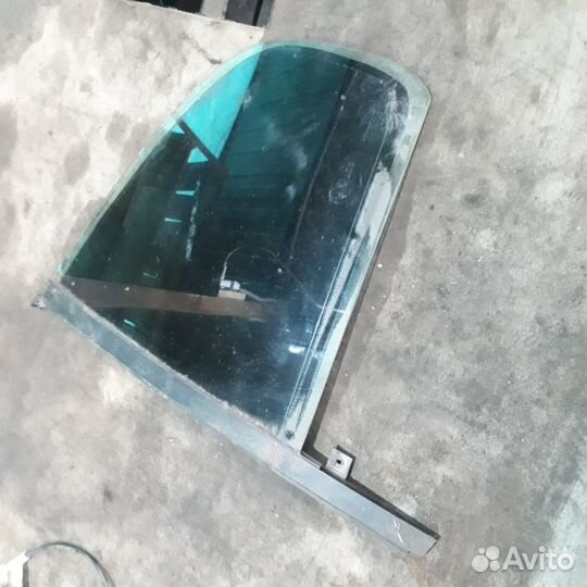 Форточка зад. правой двери Шкода Октавия тур А4U1