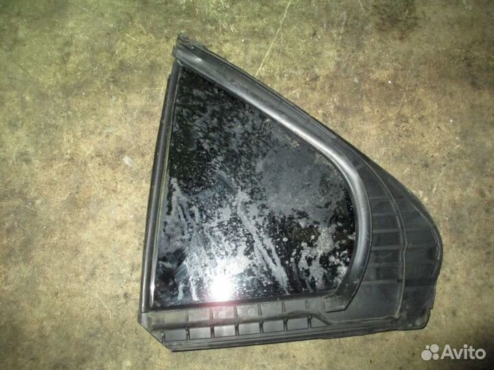 Стекло двери задней правой (форточка) Honda Accord