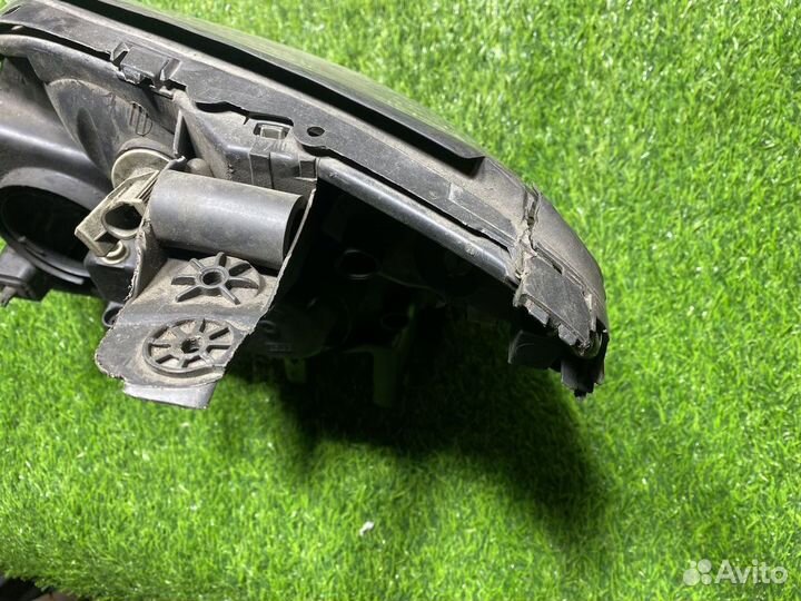 Фара правая Renault Scenic 1