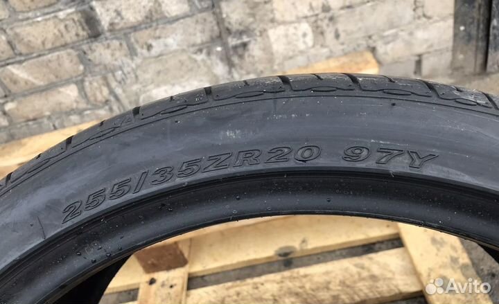 Nexen N'Fera RU1 SUV 255/35 R20 97Y