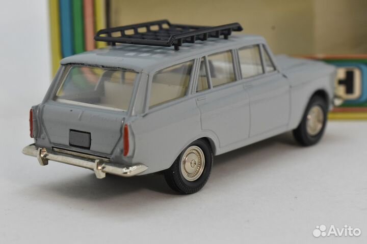 Москвич 427 Дача модель 1:43