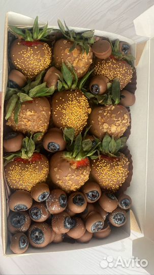 Фрукты в шоколаде