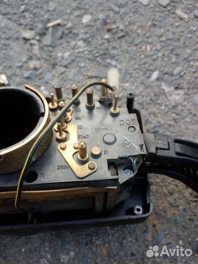 Стрекоза на audi 100 c3