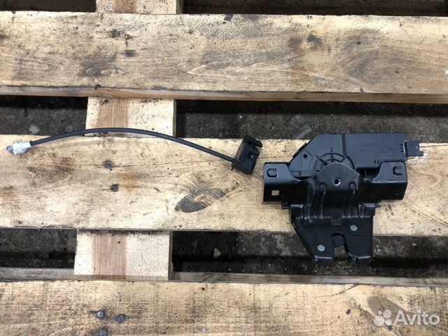 Замок багажника Bmw 6 E63 N62B44 2004