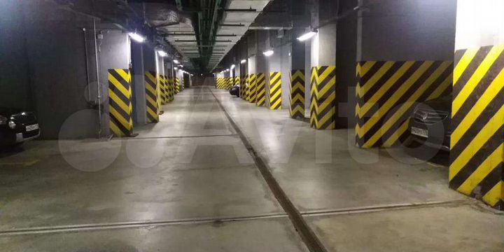 Машиноместо, 18 м²