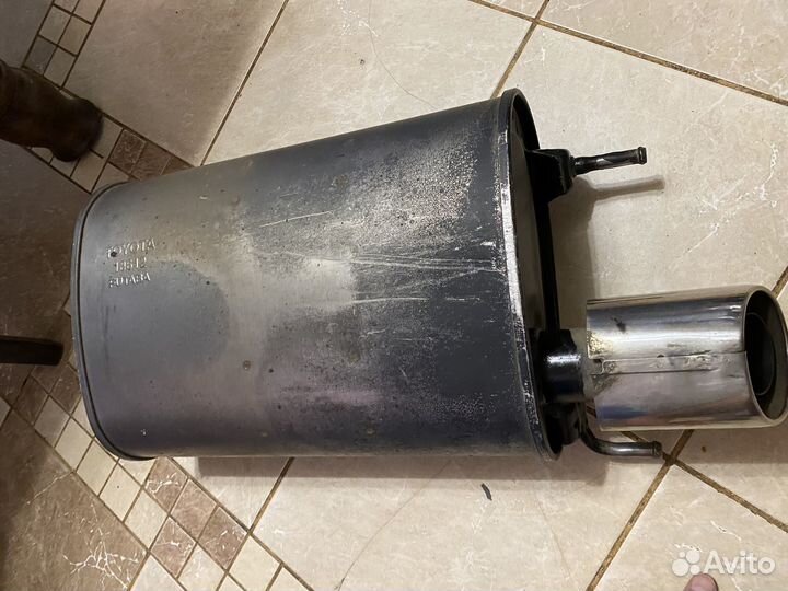 Правый глушитель camry 50-55