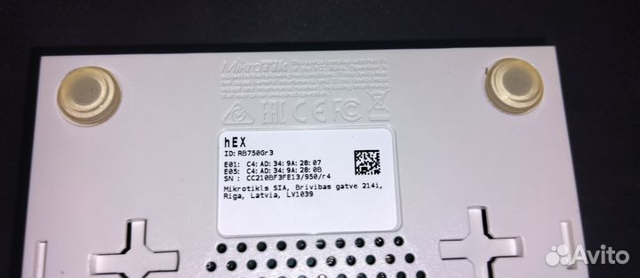 Продаётся Маршрутизатор Mikrotik hEX (RB750Gr3)