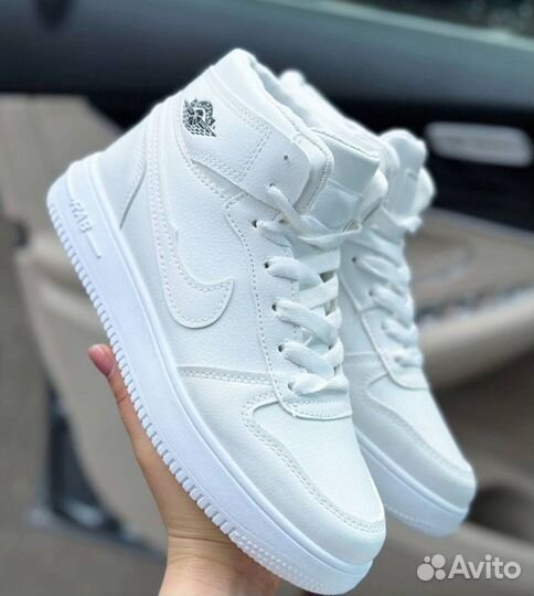 Кроссовки Nike Air Jordan 1