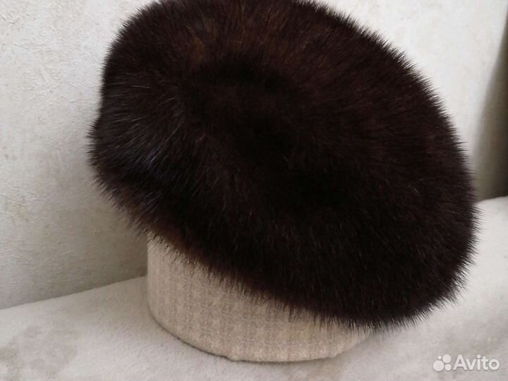 Меховой берет шапка