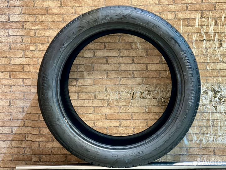 Bridgestone Alenza 001 285/40 R21