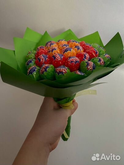 Букеты из чупа-чупсов и других сладостей