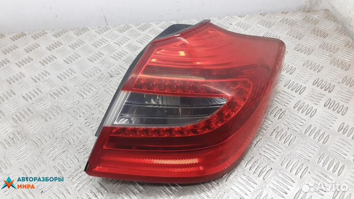 Фонарь задний правый Hyundai Genesis рест. 2013
