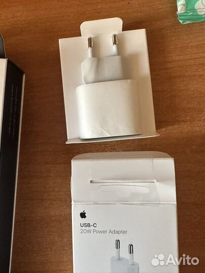 Зарядное устройство для iPhone