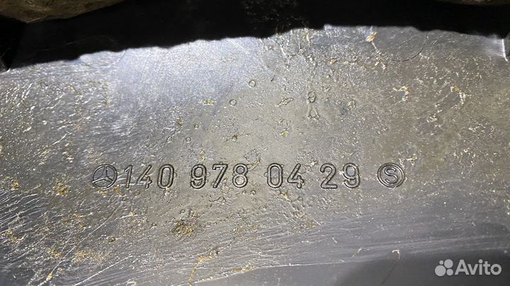 Решетка крепления подголовника Mercedes Benz W140